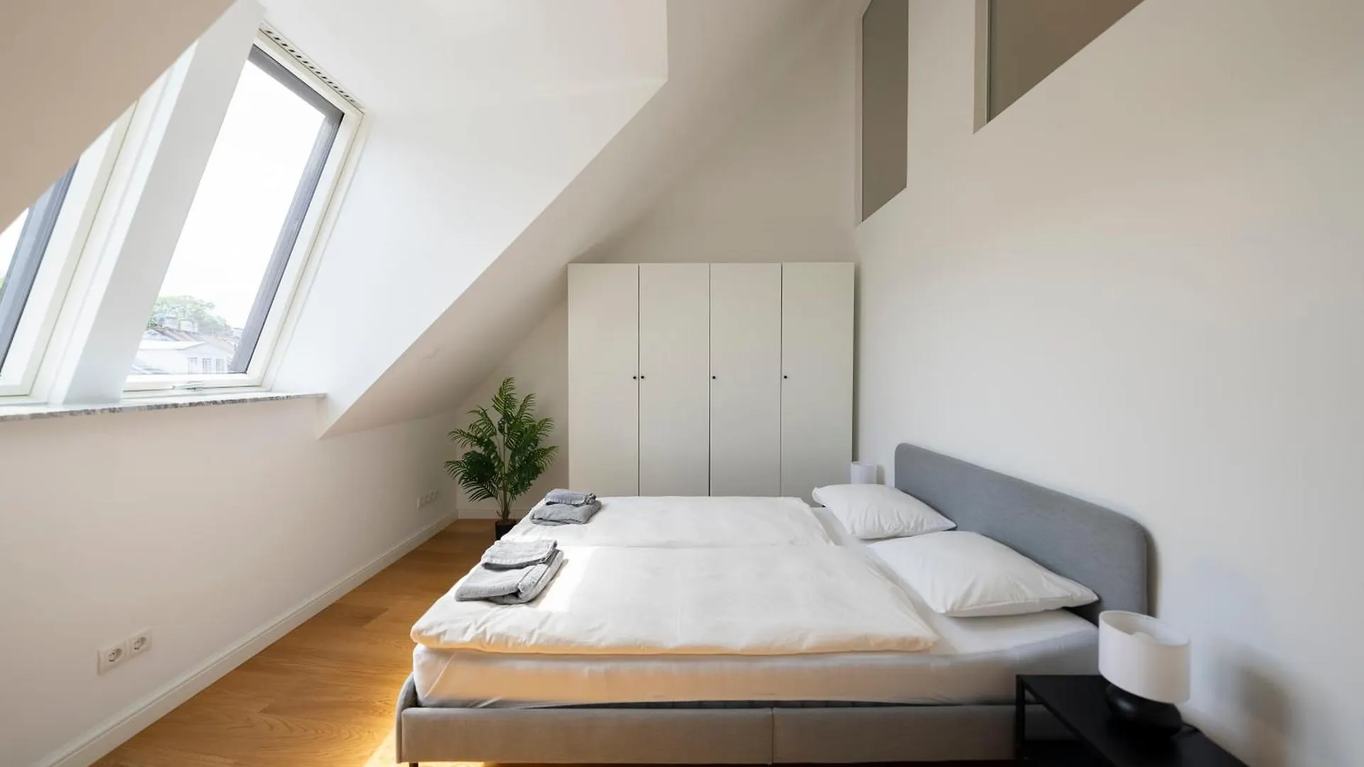 Apartament Luxury Penthouse Schonbrunn Wiedeń